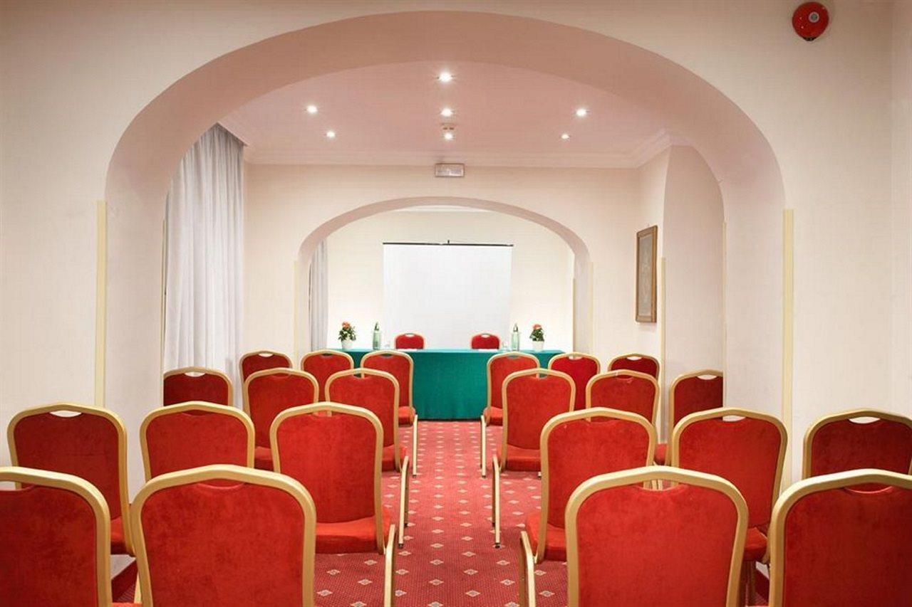 Hotel Pace Helvezia Рим Удобства фото