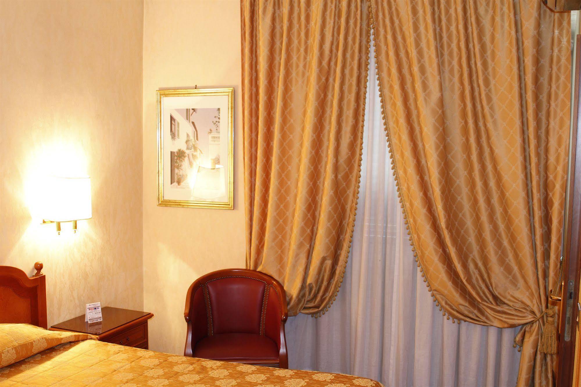 Hotel Pace Helvezia Рим Экстерьер фото